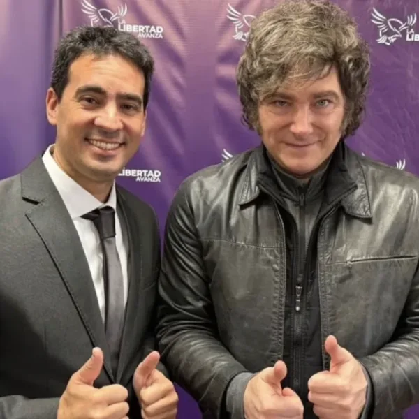 Adorni anunció que Adrián Ravier será el nuevo Vocero Presidencial